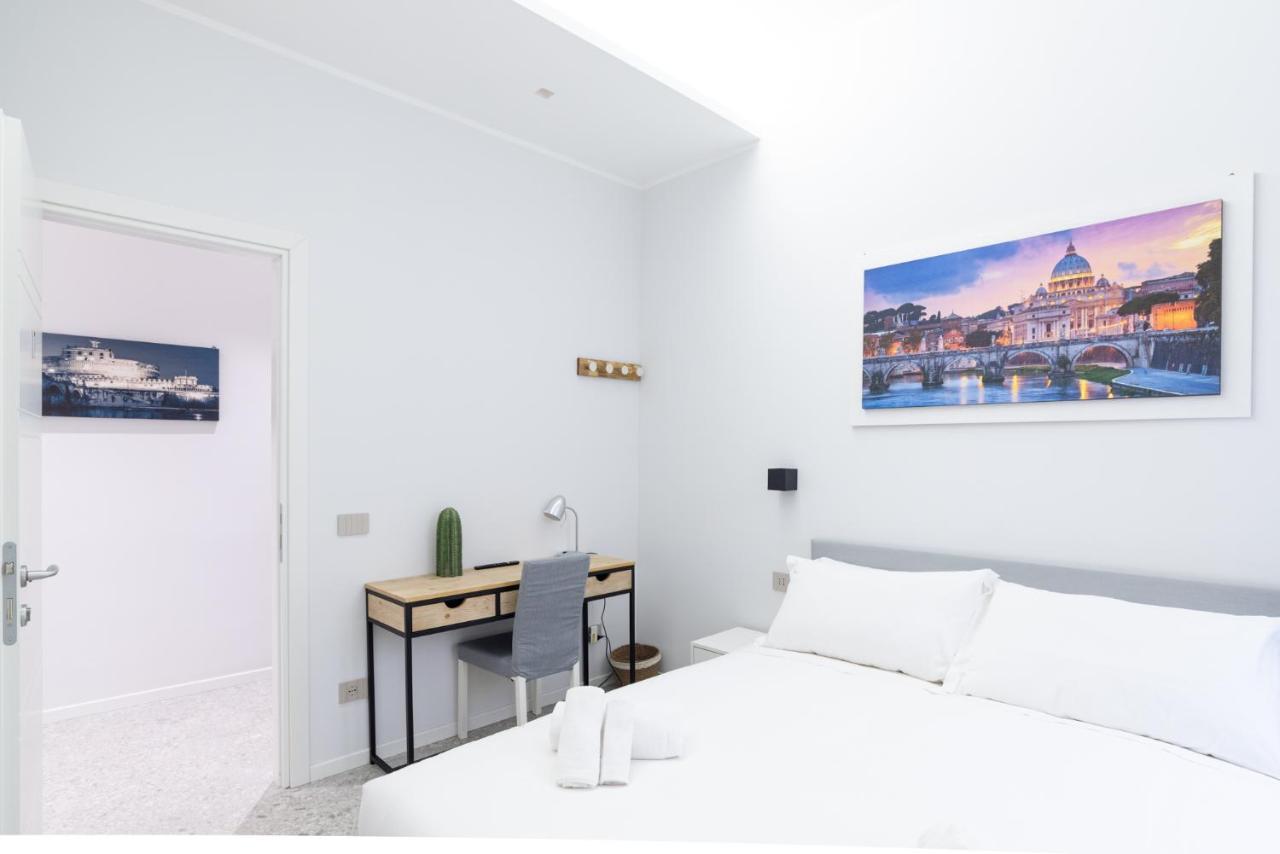 White Home Suite And Rooms Roma Esterno foto